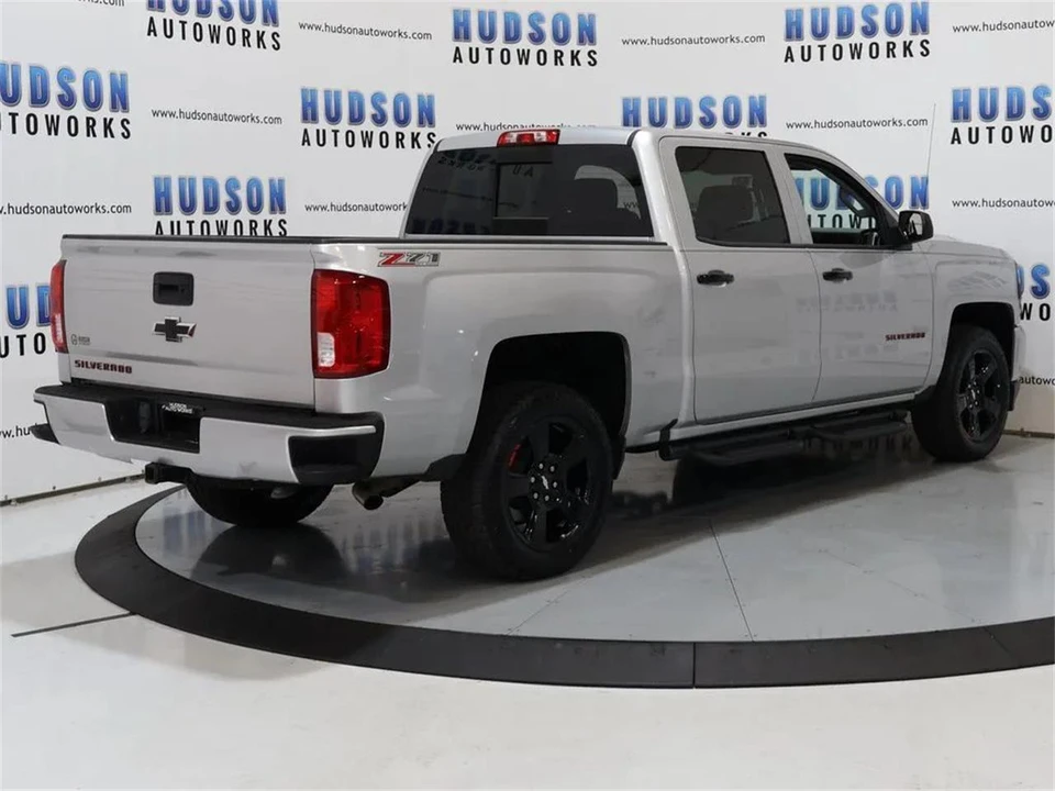 2017 Chevrolet Silverado 3rd Gen - Image 6 of 31