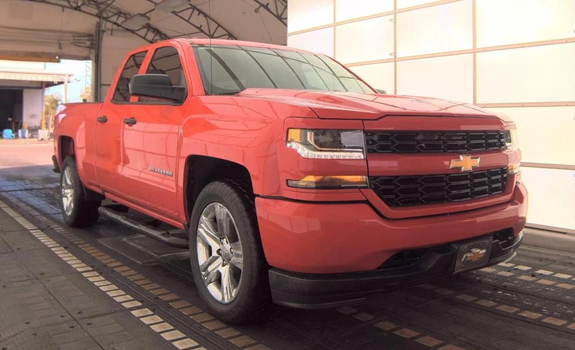 2017 Chevrolet Silverado 3rd Gen - Image 3 of 10