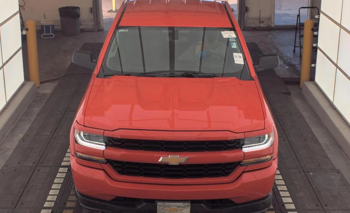 2017 Chevrolet Silverado 3rd Gen - Image 2 of 10