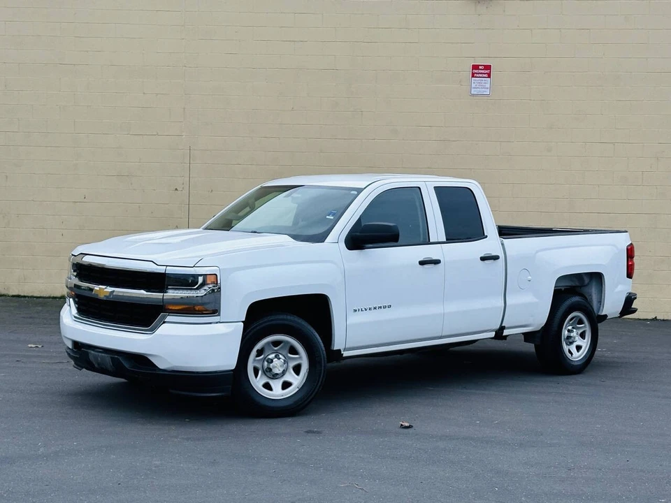 2017 Chevrolet Silverado 2nd Gen - Image 4 of 18