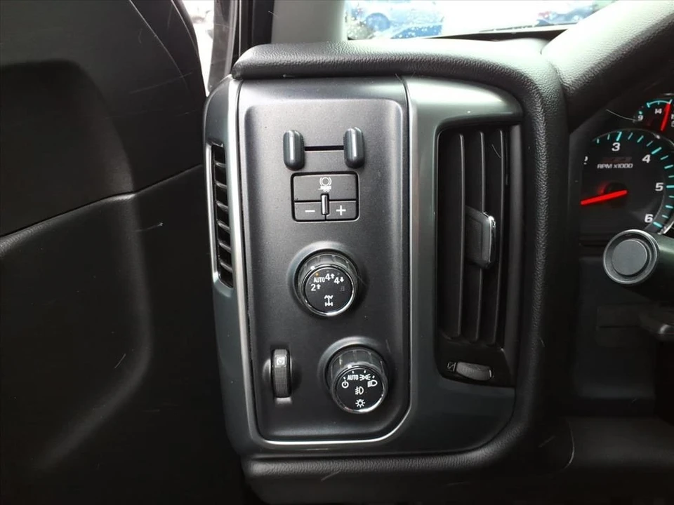 2017 Chevrolet Silverado 3rd Gen - Image 15 of 21