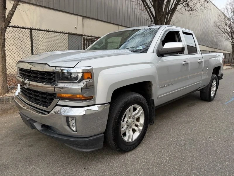 2017 Chevrolet Silverado 3rd Gen - Image 3 of 12