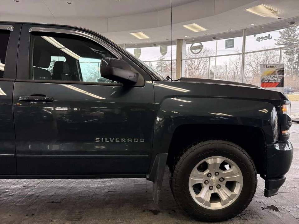 2017 Chevrolet Silverado 2nd Gen - Image 6 of 12