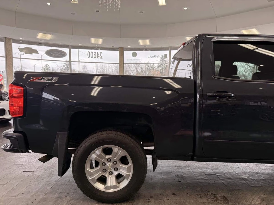 2017 Chevrolet Silverado 2nd Gen - Image 7 of 12