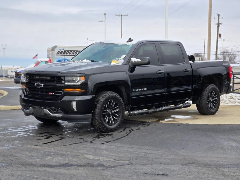 2017 Chevrolet Silverado 3rd Gen - Image 3 of 12