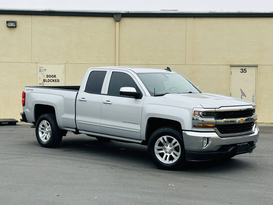 2017 Chevrolet Silverado 3rd Gen - Image 2 of 21