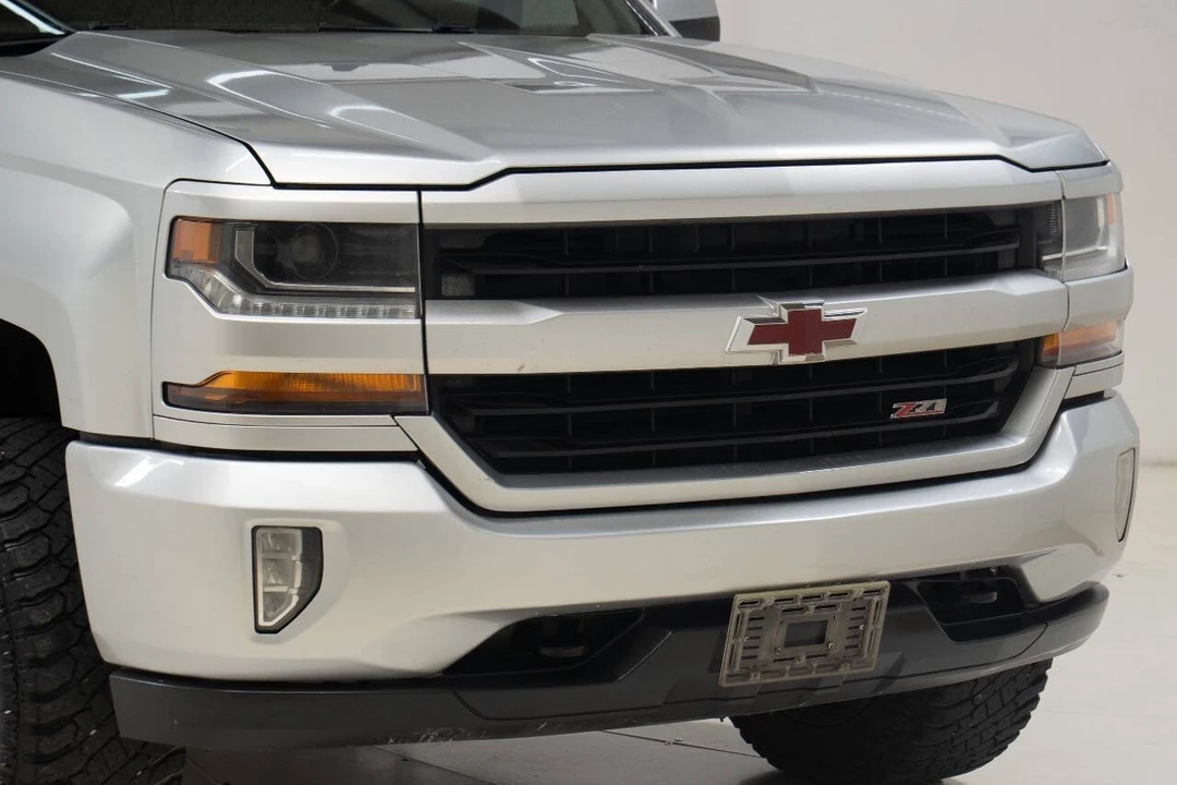 2017 Chevrolet Silverado 2nd Gen - Image 9 of 12