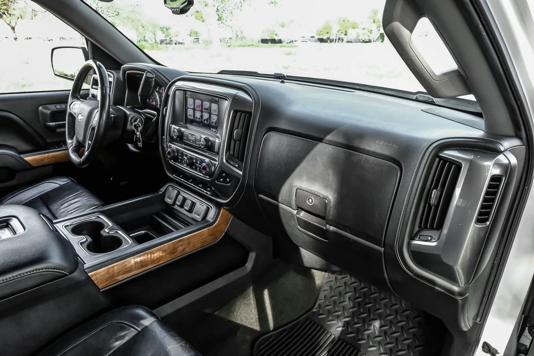 2017 Chevrolet Silverado 3rd Gen - Image 11 of 21