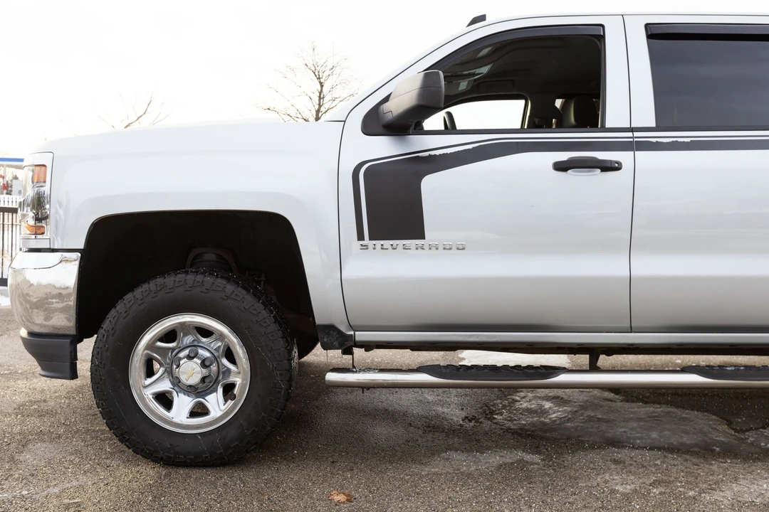 2017 Chevrolet Silverado 2nd Gen - Image 4 of 12