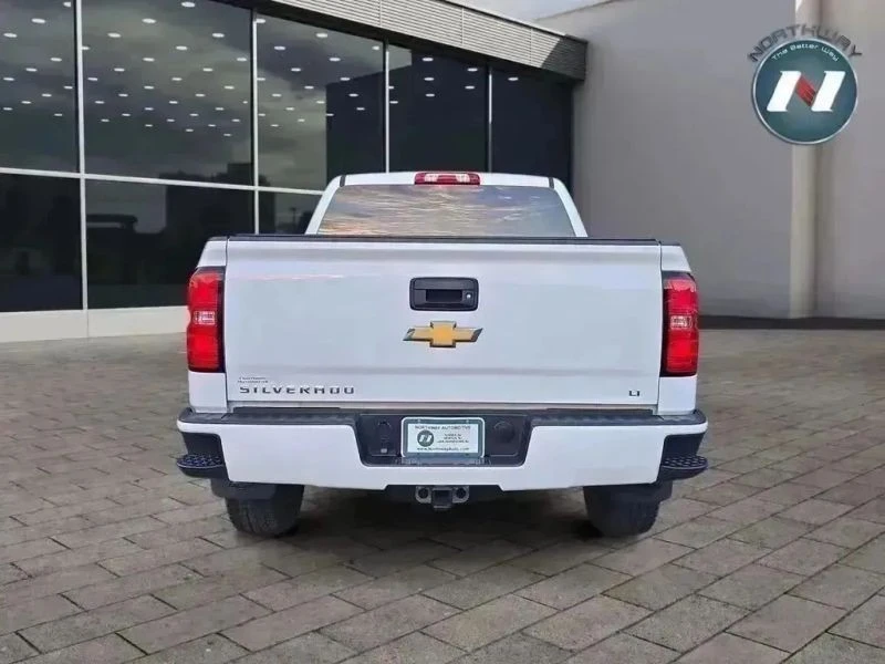 2017 Chevrolet Silverado 3rd Gen - Image 4 of 12