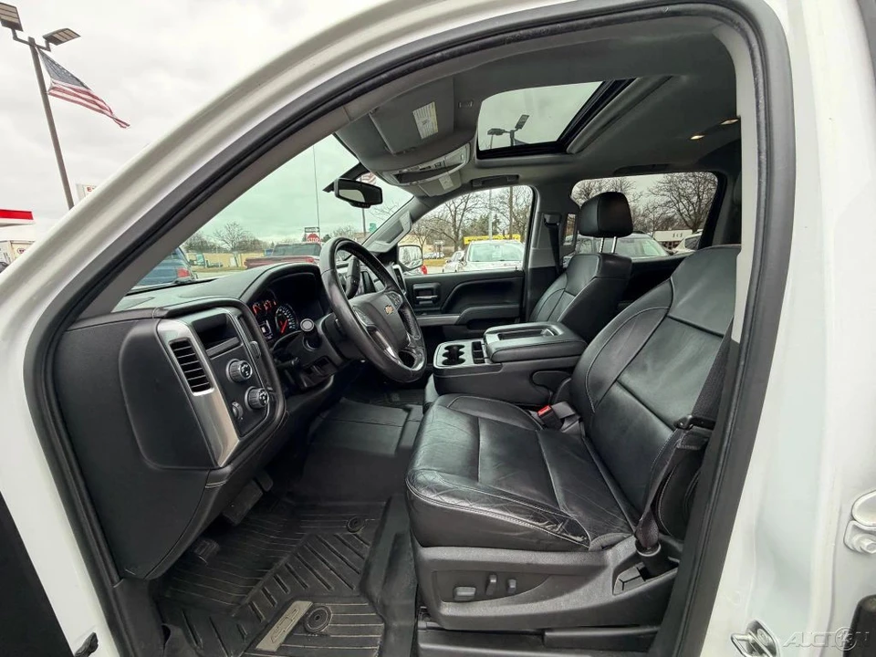 2017 Chevrolet Silverado 2nd Gen - Image 11 of 12