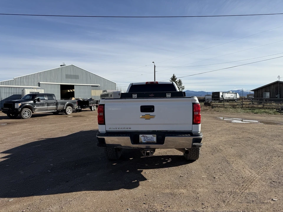 2017 Chevrolet Silverado Heavy Duty 3rd Gen - Image 5 of 9