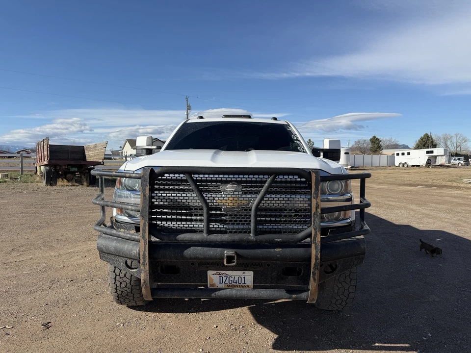2017 Chevrolet Silverado Heavy Duty 3rd Gen - Image 3 of 9