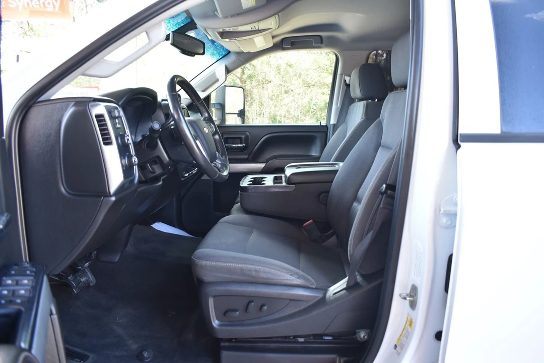 2017 Chevrolet Silverado Heavy Duty 3rd Gen - Image 10 of 21