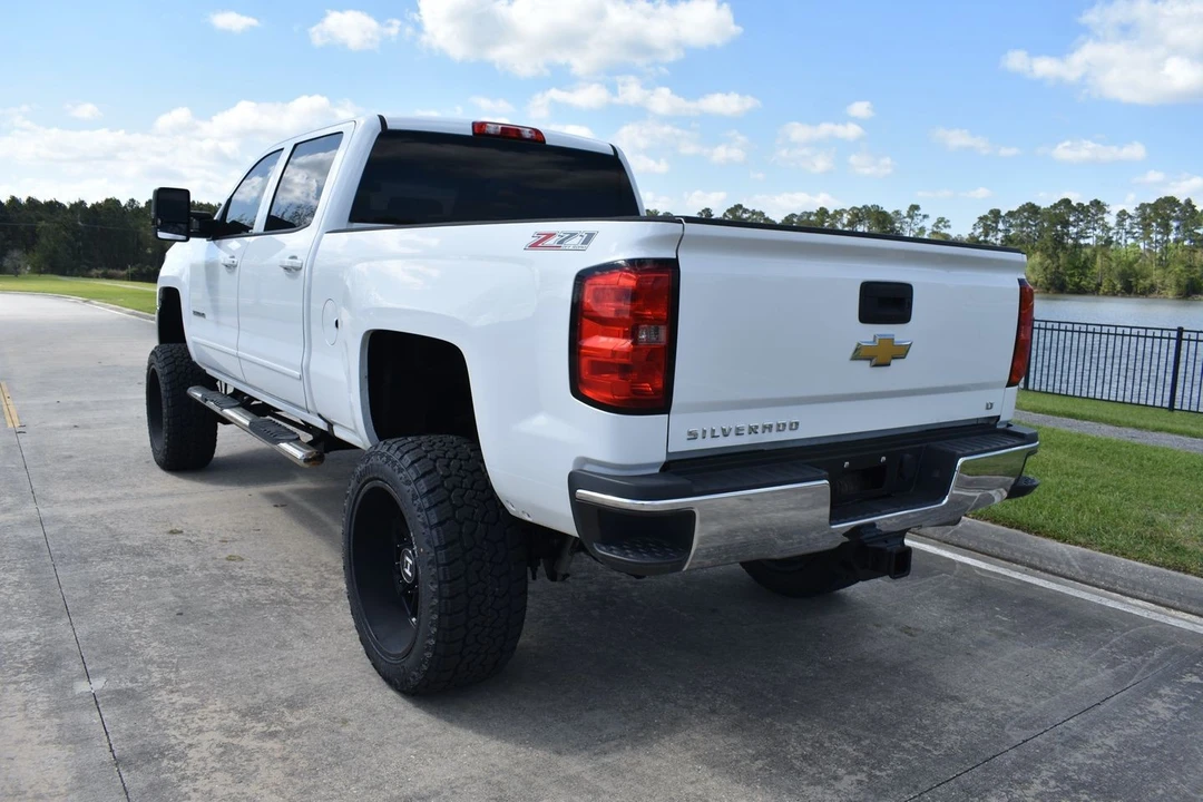 2017 Chevrolet Silverado Heavy Duty 3rd Gen - Image 8 of 21