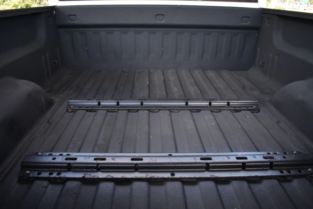 2017 Chevrolet Silverado Heavy Duty 3rd Gen - Image 9 of 21