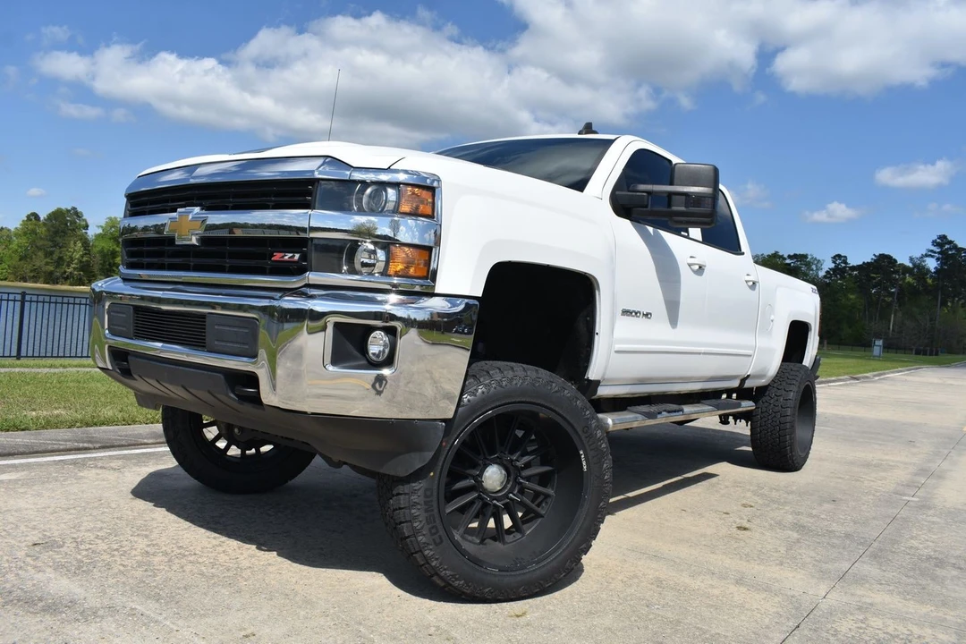 2017 Chevrolet Silverado Heavy Duty 3rd Gen - Image 5 of 21