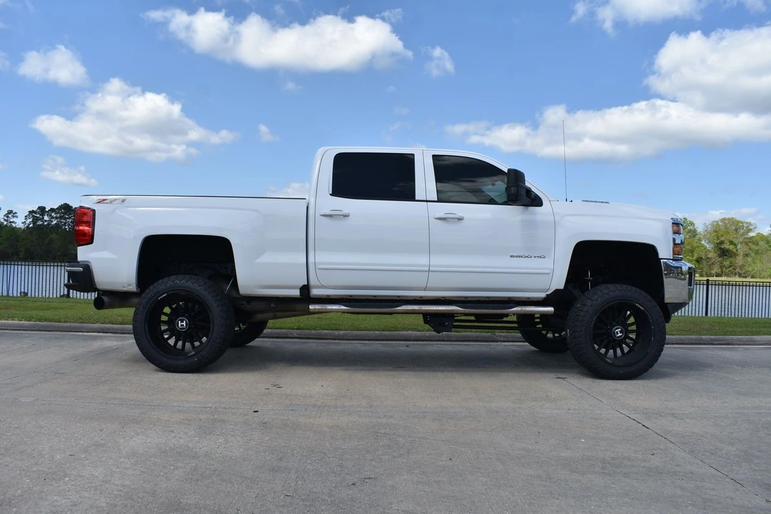 2017 Chevrolet Silverado Heavy Duty 3rd Gen - Image 15 of 21