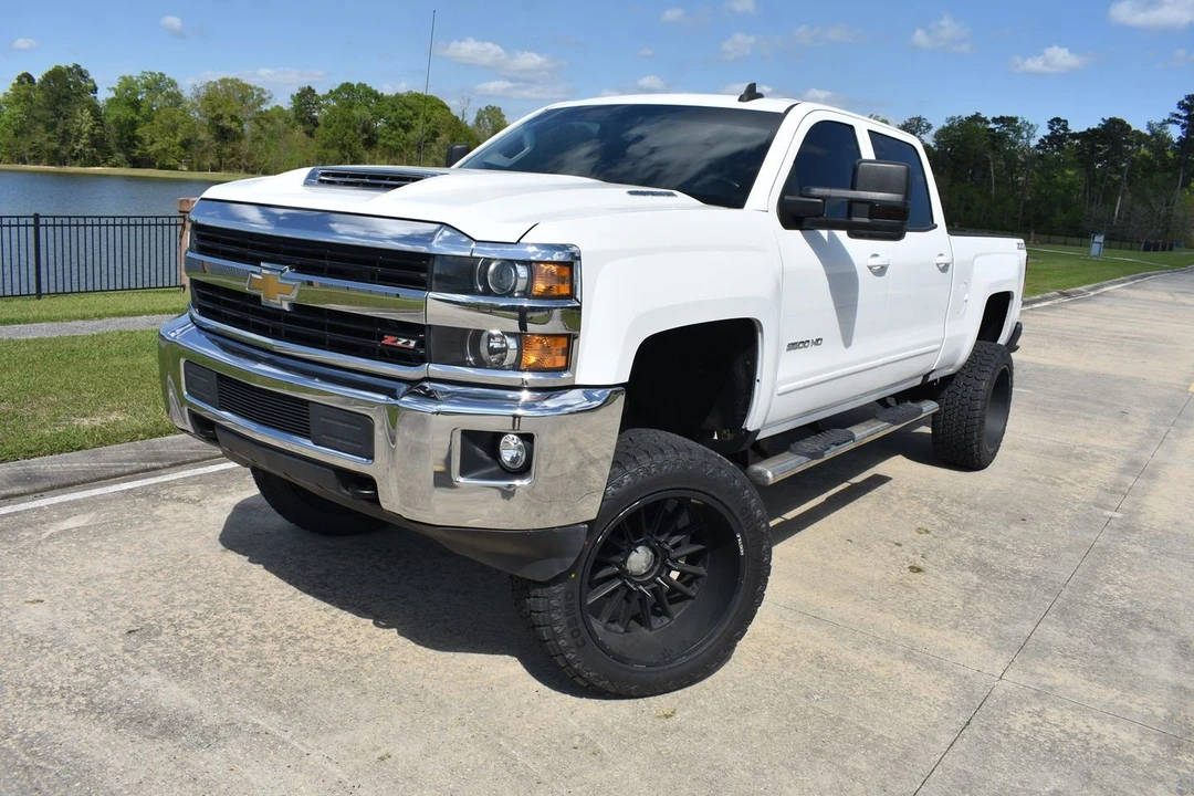 2017 Chevrolet Silverado Heavy Duty 3rd Gen - Image 6 of 21