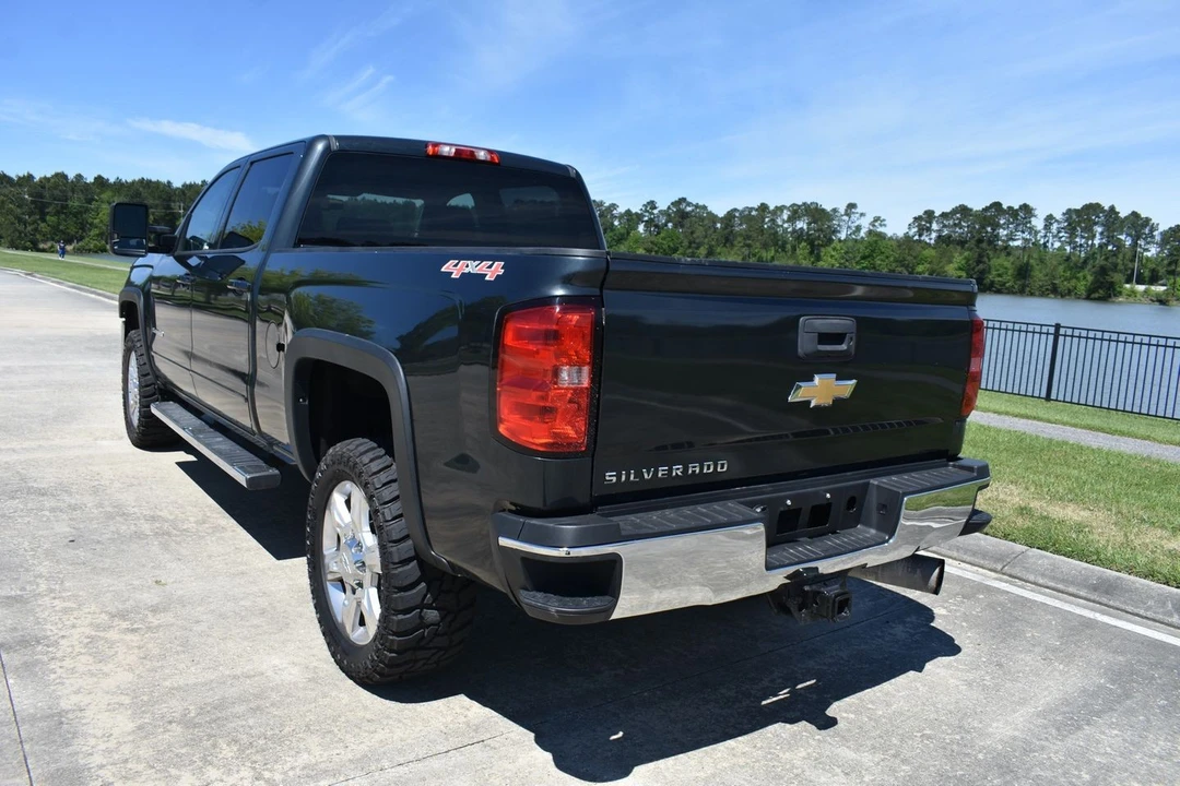 2017 Chevrolet Silverado Heavy Duty 3rd Gen - Image 8 of 21