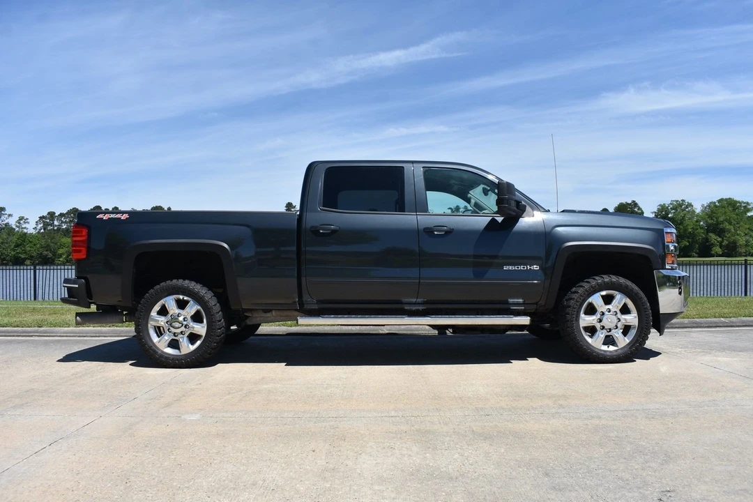 2017 Chevrolet Silverado Heavy Duty 3rd Gen - Image 3 of 21