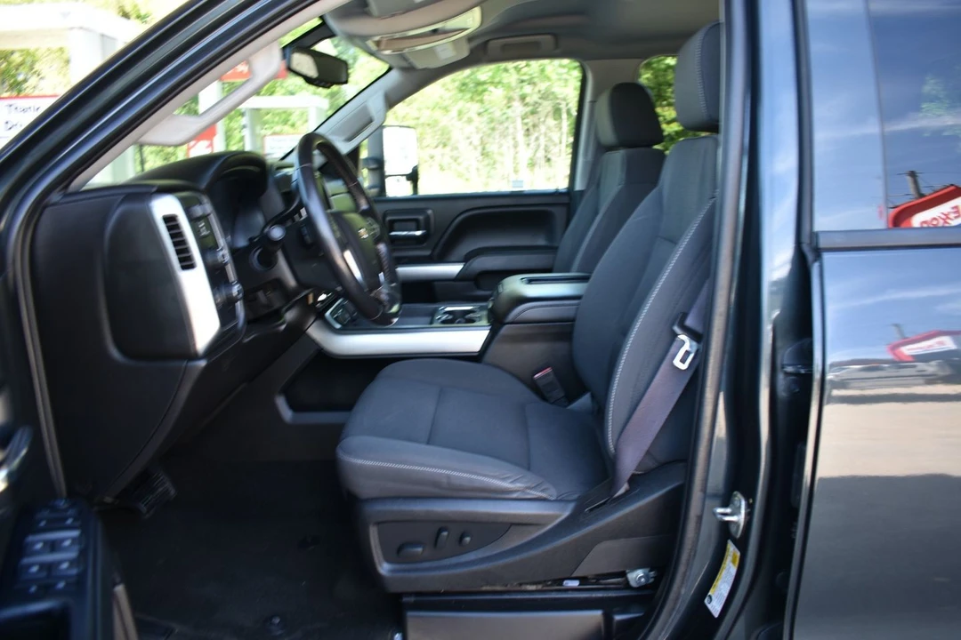2017 Chevrolet Silverado Heavy Duty 3rd Gen - Image 10 of 21