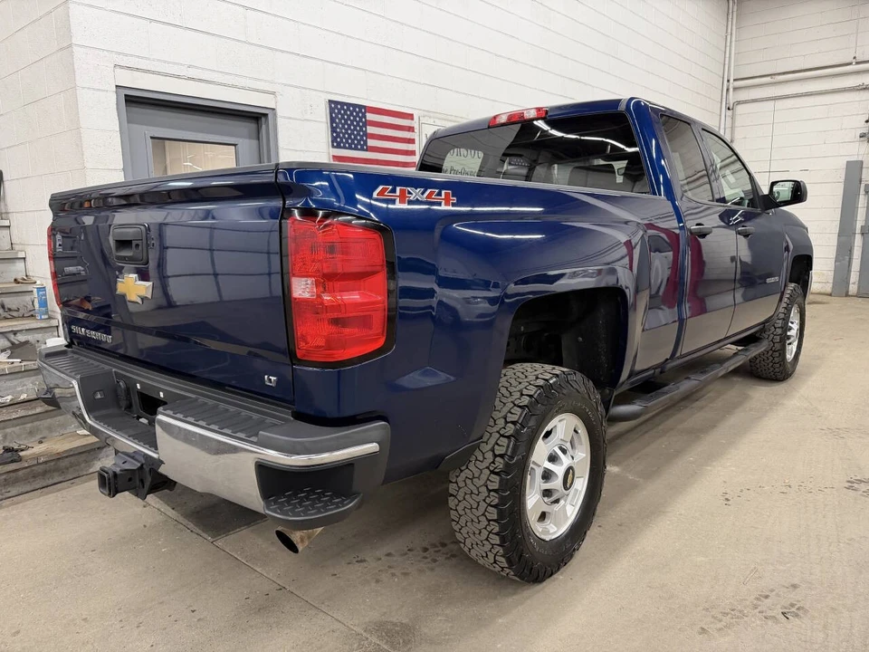 2017 Chevrolet Silverado Heavy Duty 3rd Gen - Image 2 of 12