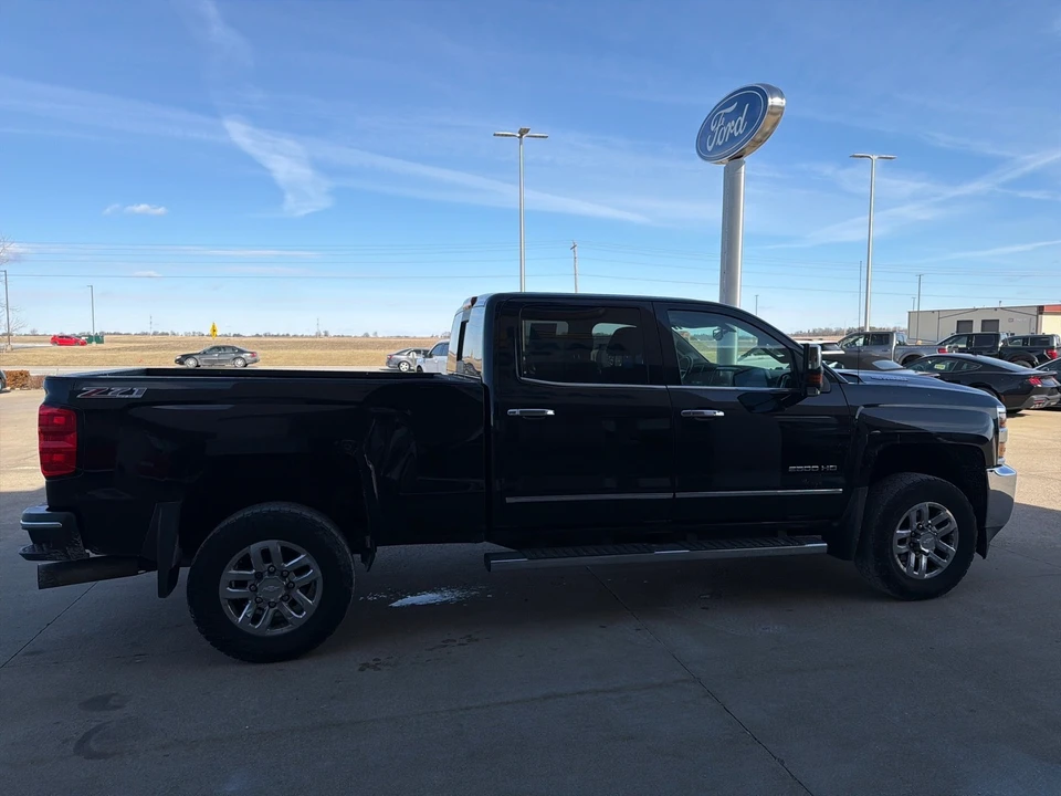 2017 Chevrolet Silverado Heavy Duty 3rd Gen - Image 7 of 12