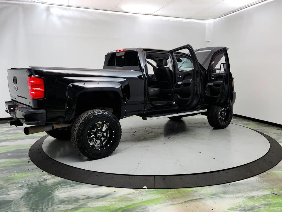 2017 Chevrolet Silverado Heavy Duty 3rd Gen - Image 11 of 21