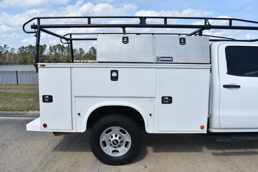 2017 Chevrolet Silverado Heavy Duty 3rd Gen - Image 9 of 21