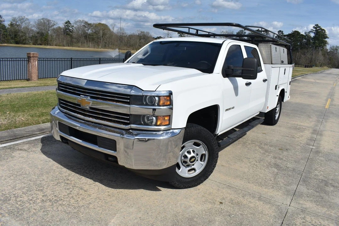2017 Chevrolet Silverado Heavy Duty 3rd Gen - Image 2 of 21