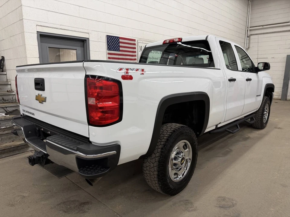 2017 Chevrolet Silverado Heavy Duty 3rd Gen - Image 2 of 21