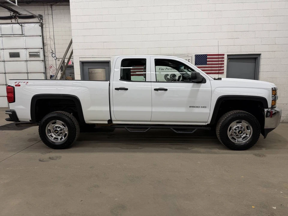 2017 Chevrolet Silverado Heavy Duty 3rd Gen - Image 12 of 21