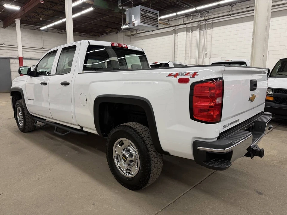 2017 Chevrolet Silverado Heavy Duty 3rd Gen - Image 3 of 21