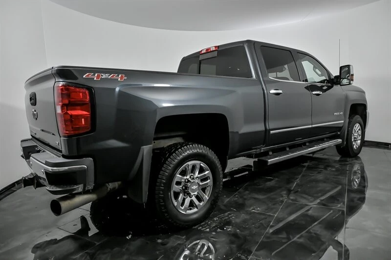 2017 Chevrolet Silverado Heavy Duty 3rd Gen - Image 10 of 21