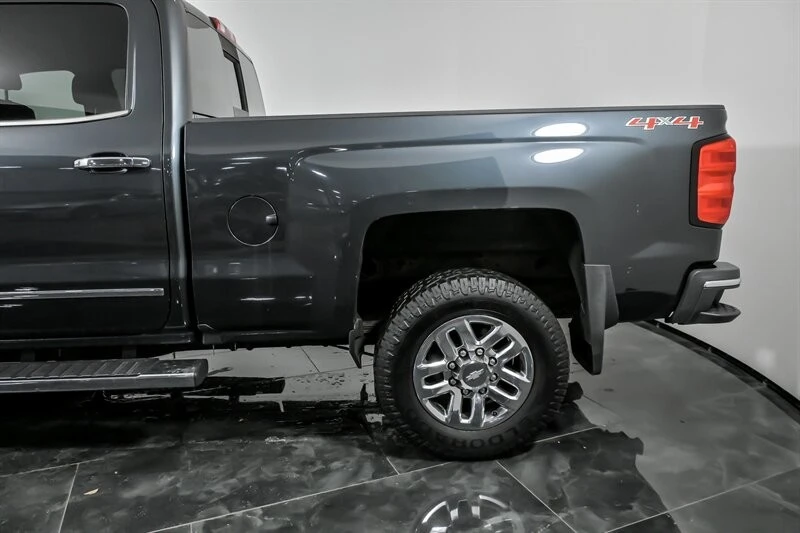 2017 Chevrolet Silverado Heavy Duty 3rd Gen - Image 8 of 21
