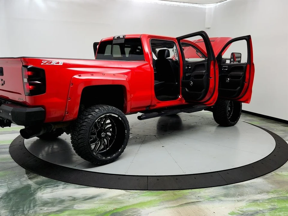 2017 Chevrolet Silverado Heavy Duty 2nd Gen - Image 11 of 12