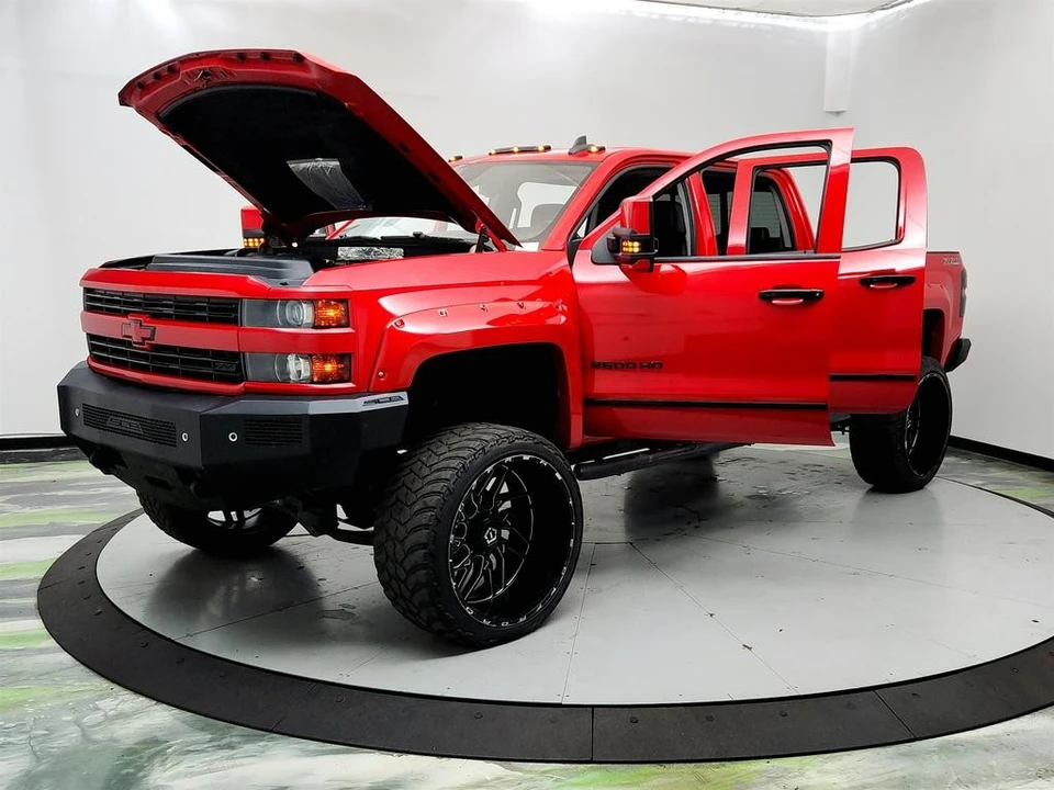 2017 Chevrolet Silverado Heavy Duty 2nd Gen - Image 9 of 12