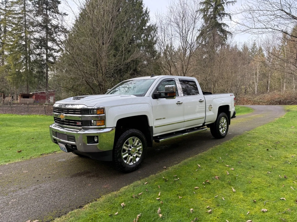 2017 Chevrolet Silverado Heavy Duty 2nd Gen - Image 3 of 21