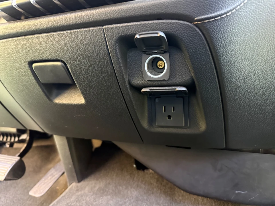 2017 Chevrolet Silverado Heavy Duty 2nd Gen - Image 15 of 21