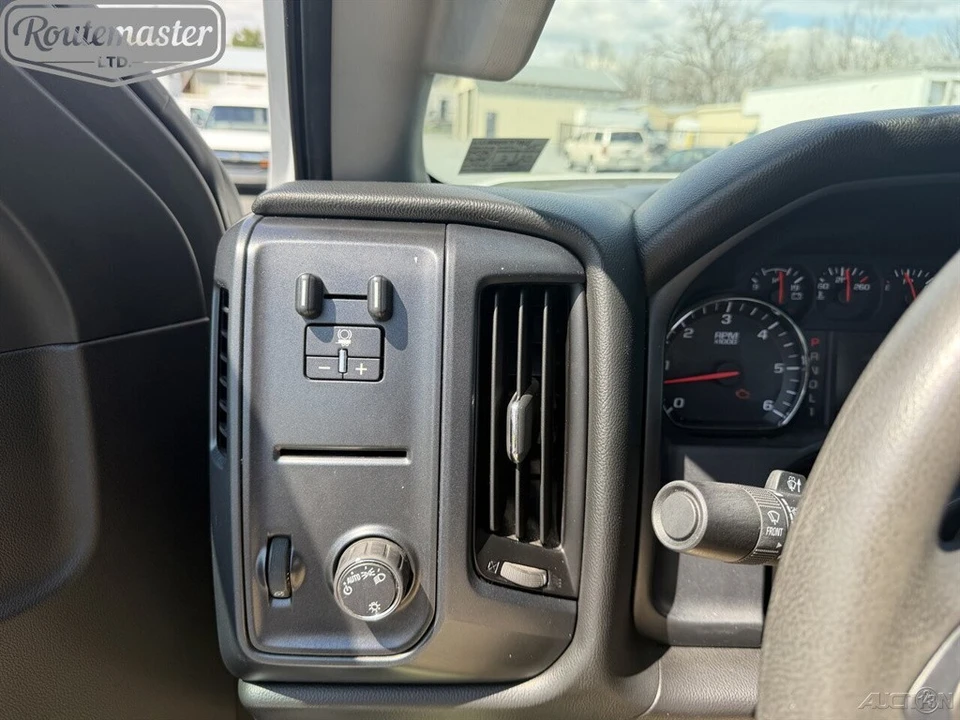 2017 Chevrolet Silverado Heavy Duty 3rd Gen - Image 9 of 12