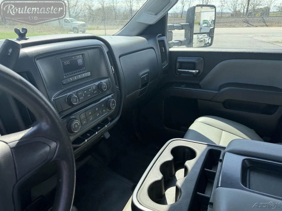 2017 Chevrolet Silverado Heavy Duty 3rd Gen - Image 6 of 12
