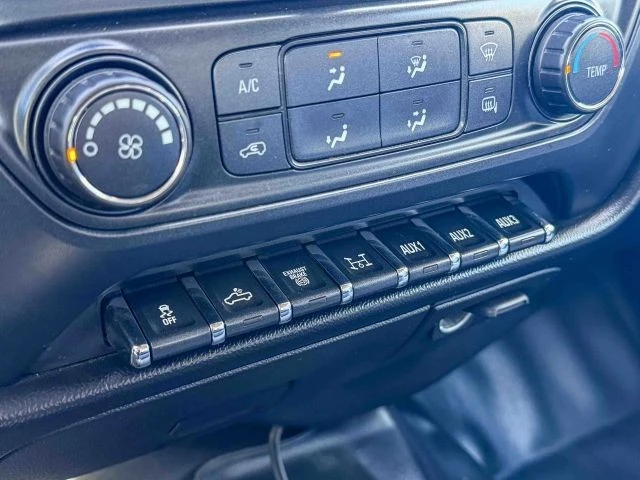 2017 Chevrolet Silverado Heavy Duty 3rd Gen - Image 28 of 30
