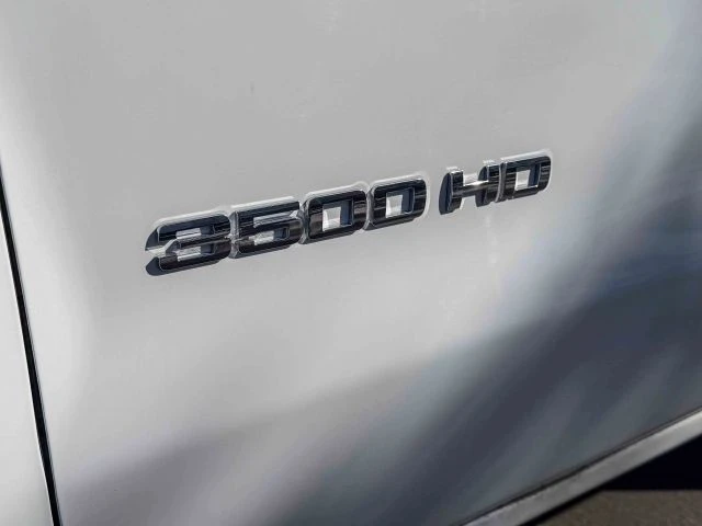 2017 Chevrolet Silverado Heavy Duty 3rd Gen - Image 15 of 30