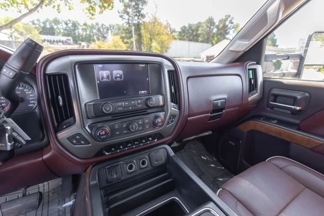 2017 Chevrolet Silverado Heavy Duty 3rd Gen - Image 20 of 21