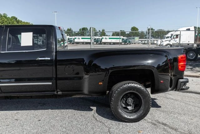 2017 Chevrolet Silverado Heavy Duty 3rd Gen - Image 6 of 21