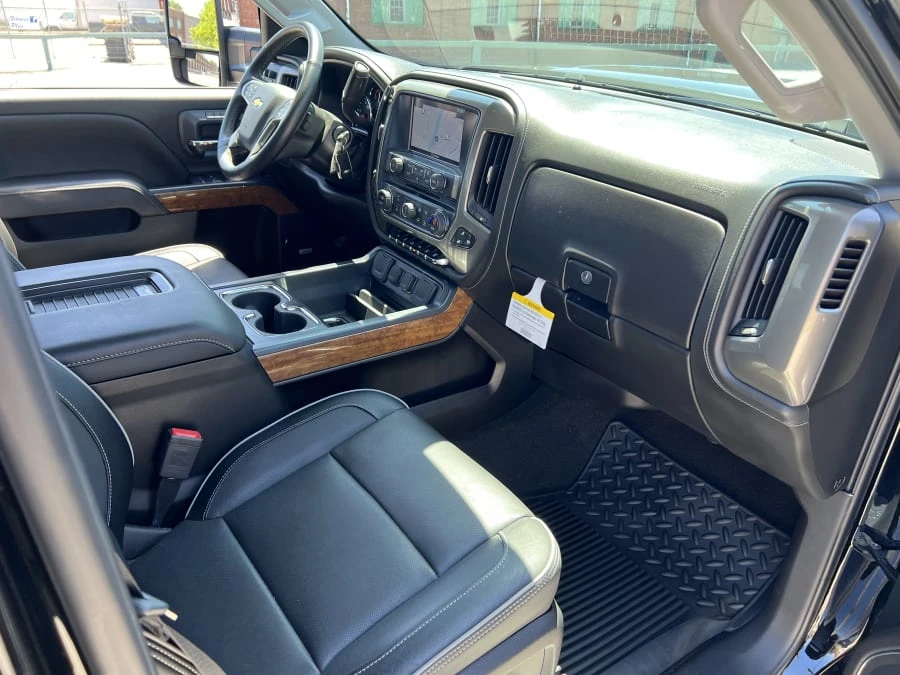 2017 Chevrolet Silverado Heavy Duty 3rd Gen - Image 15 of 21