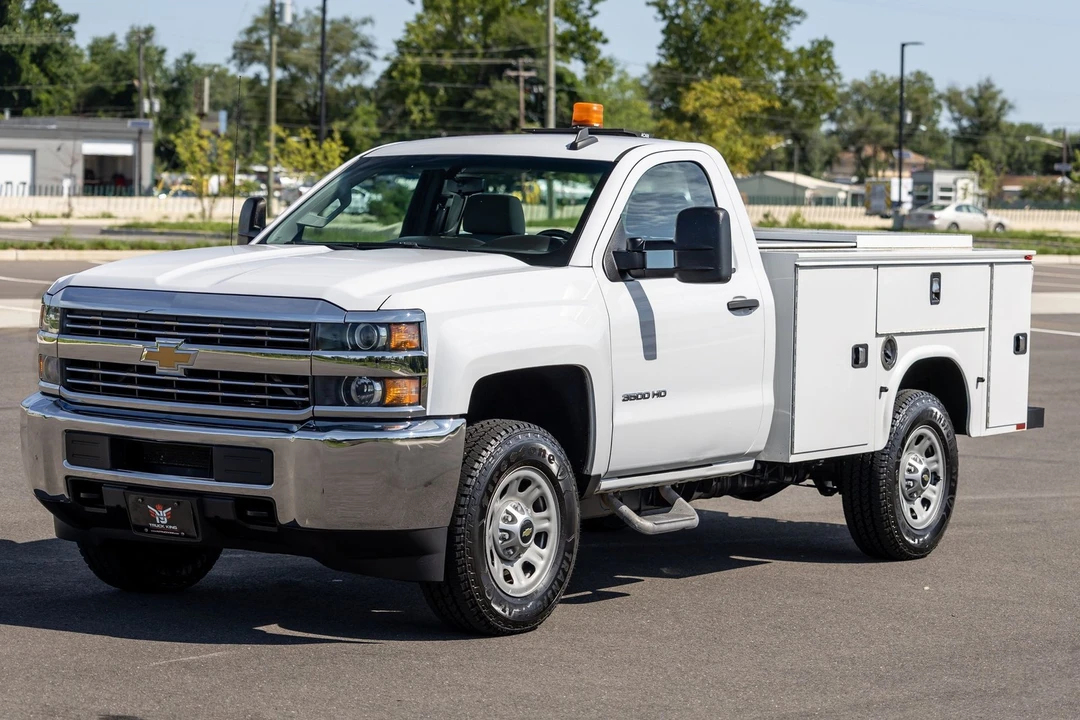 2017 Chevrolet Silverado Heavy Duty 3rd Gen - Image 4 of 31