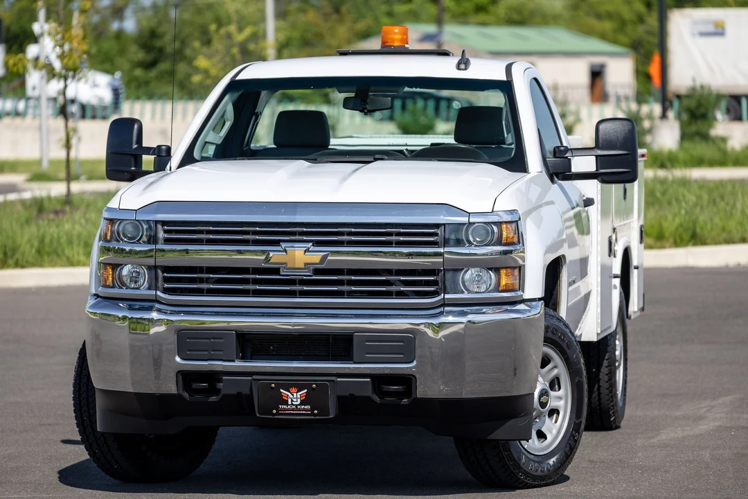 2017 Chevrolet Silverado Heavy Duty 3rd Gen - Image 2 of 31