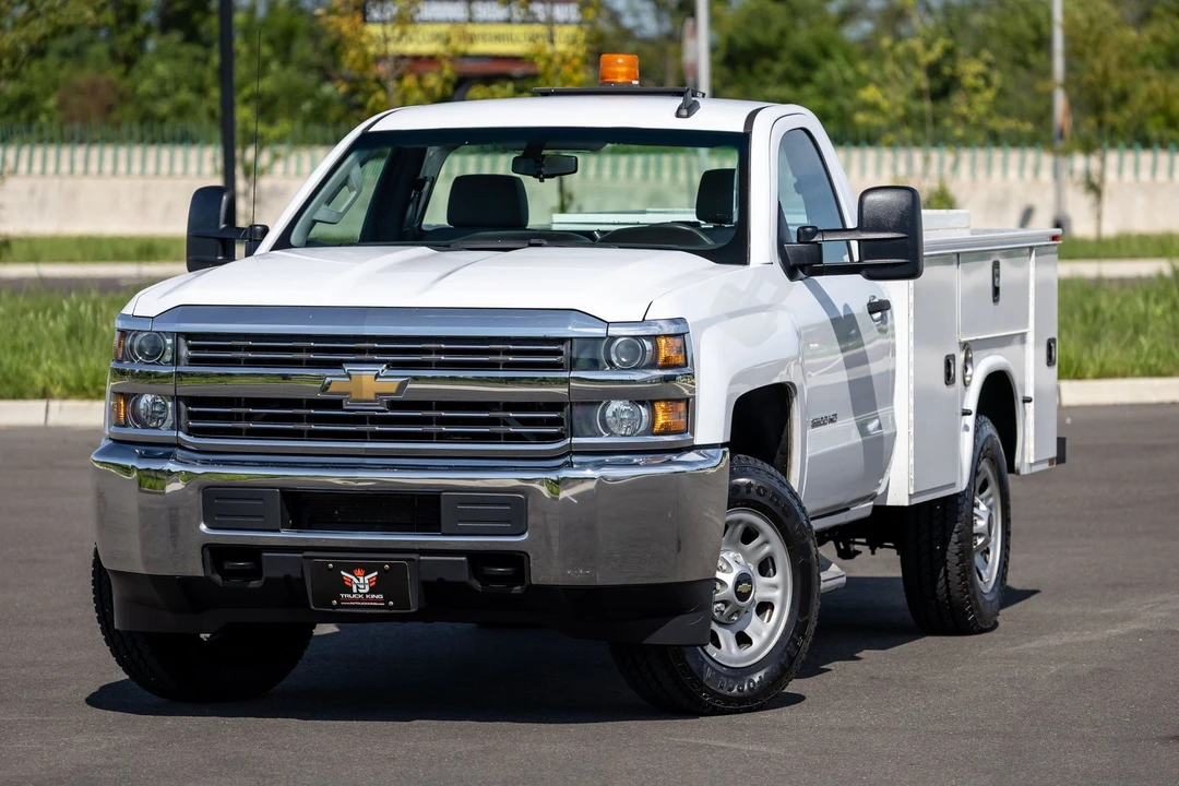 2017 Chevrolet Silverado Heavy Duty 3rd Gen - Image 3 of 31